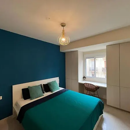 Modern In Heart Of Apartment